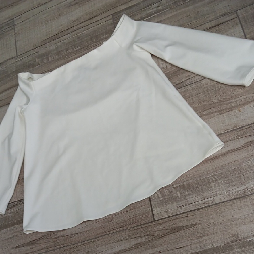 TUCKERNUCK..MIRANDA bare Shoulder Top..XL